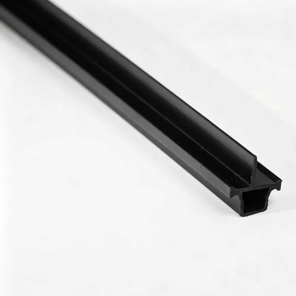 Bande d'isolation thermique en polyamide de type T