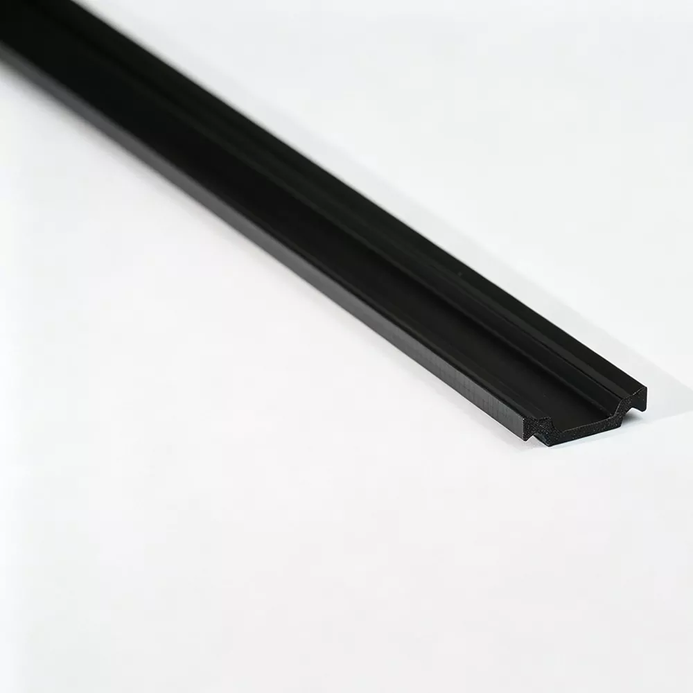 Bande d'isolation thermique pour portes en aluminium Bande d'isolation thermique pour portes en aluminium